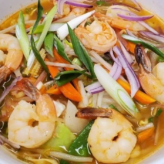 F10. Tom Yum Noodle Soup